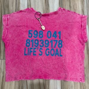 NWT MAP Cropped Tee-> POWER ON A TEE